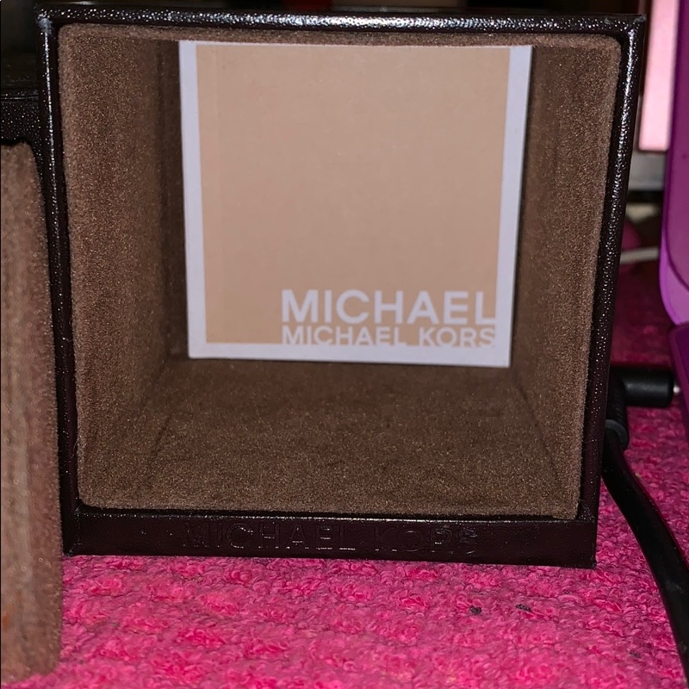 Michael Kors watch - Picture 2 of 3